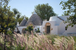 Trullo Sessana with large pool and gorgeous Al Fresco dining areas Ceglie Messapica